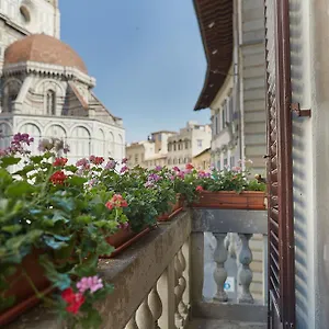 2* Couette-café Di Piazza Del Duomo